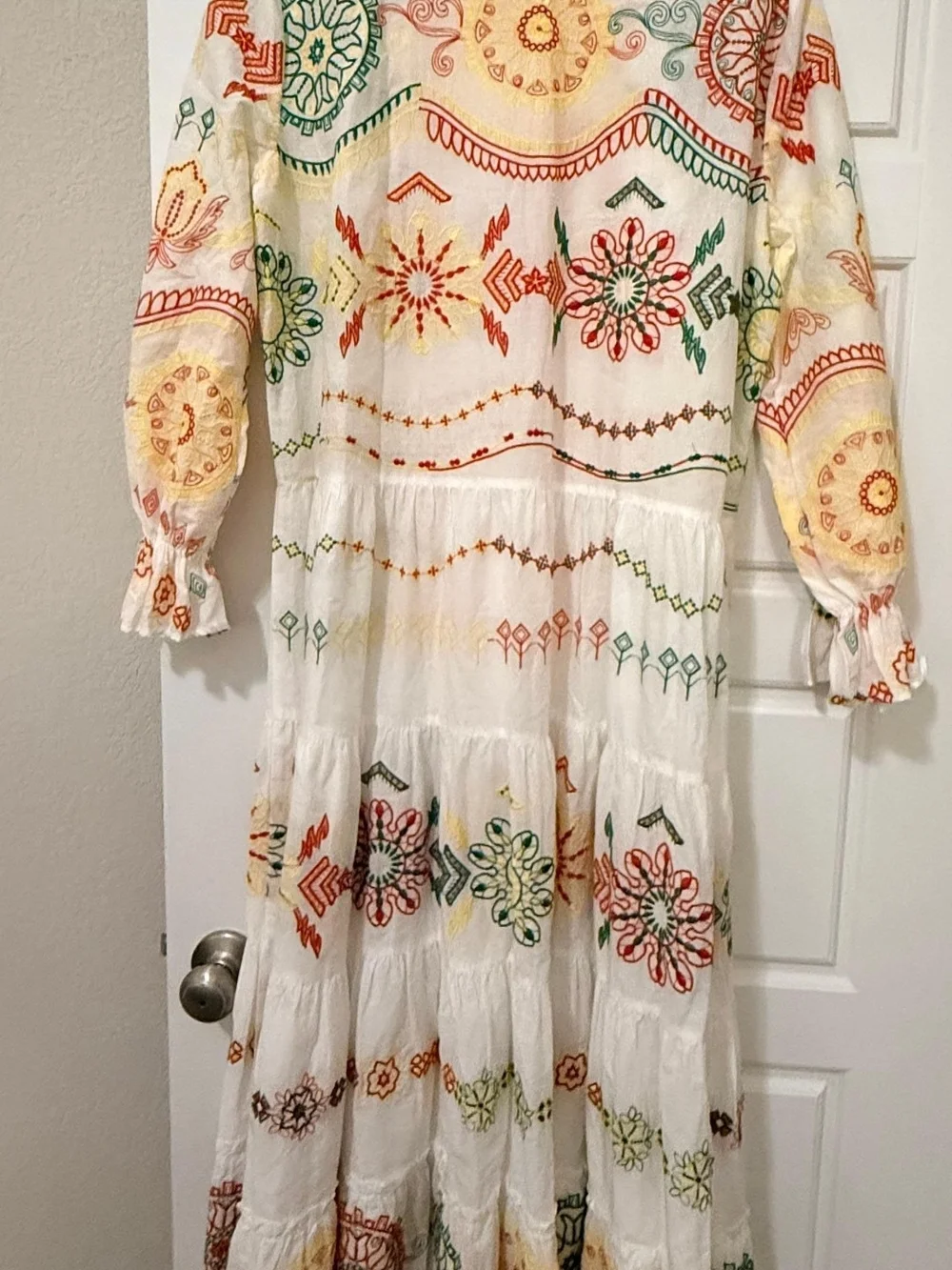 Zara   Embroidered  Dress . Size XL - Picture 2 of 3
